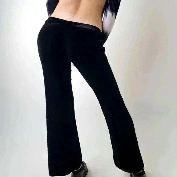 Vintage Y2k Low Rise Wide Flare Leg Velour Pants by WildCat - M - Picture 2 of 6